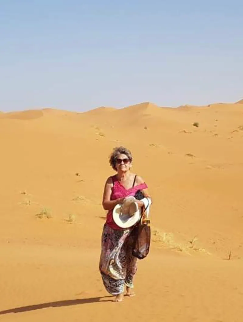 Vivienne dans le désert marocain
