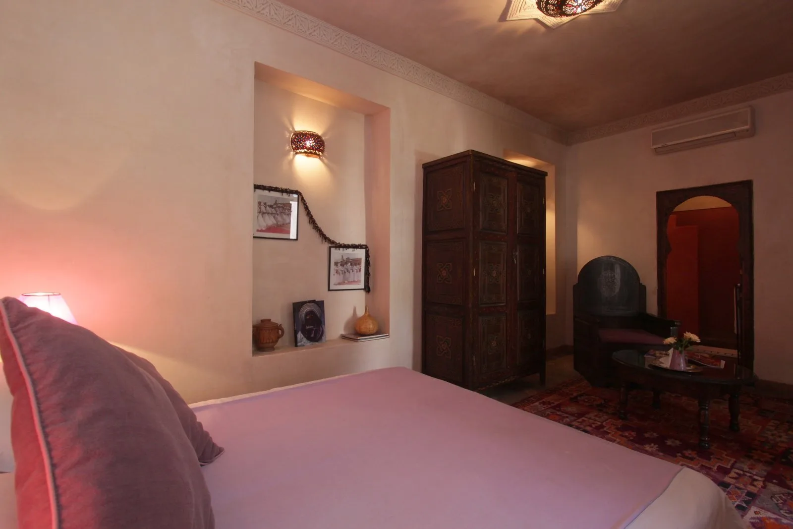 La chambre Mauve vue depuis le lit